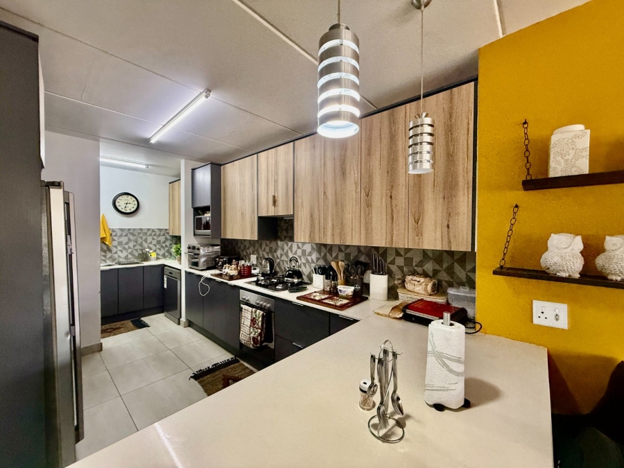 To Let 3 Bedroom Property for Rent in Melodie North West